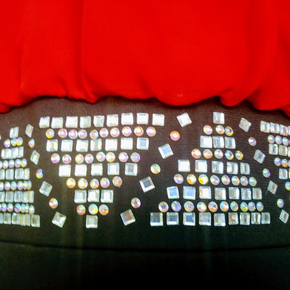 ☀SALE 4 for$20☀ Dressy Red and Black Dress - Picture 2 of 3